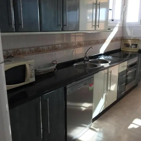 Schoene Mit Sonnenterrasse Und Meerblick Apartment