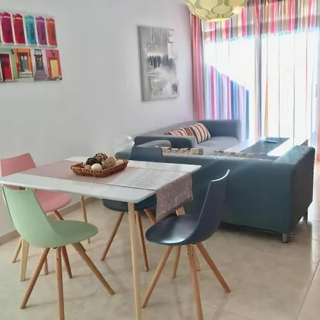 Schoene Mit Sonnenterrasse Und Meerblick Apartamento *